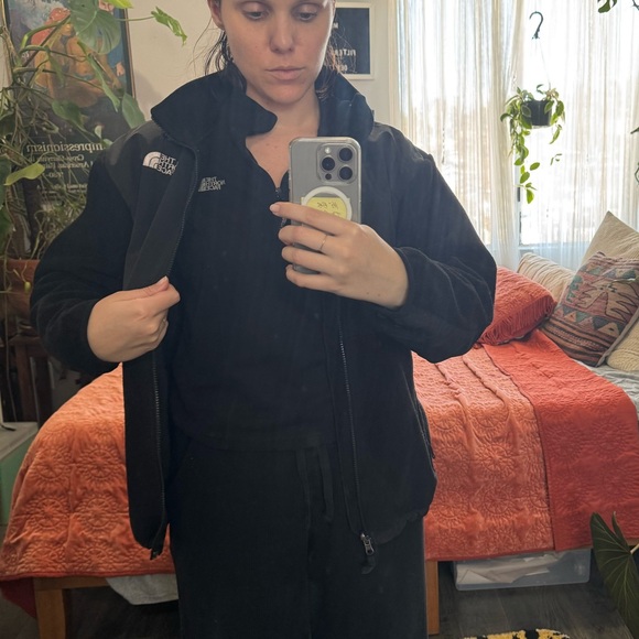 The North face Fleece Jacket - Picture 4 of 5